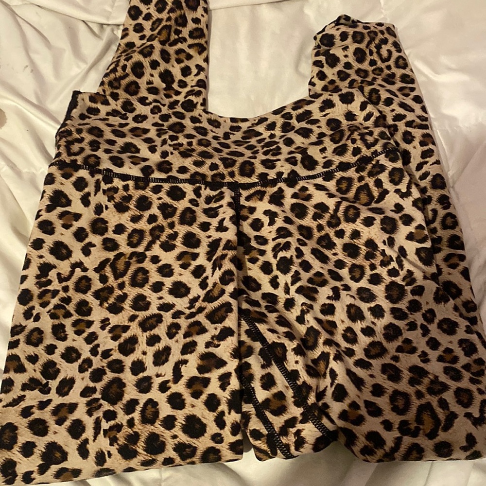 Leopard leggings